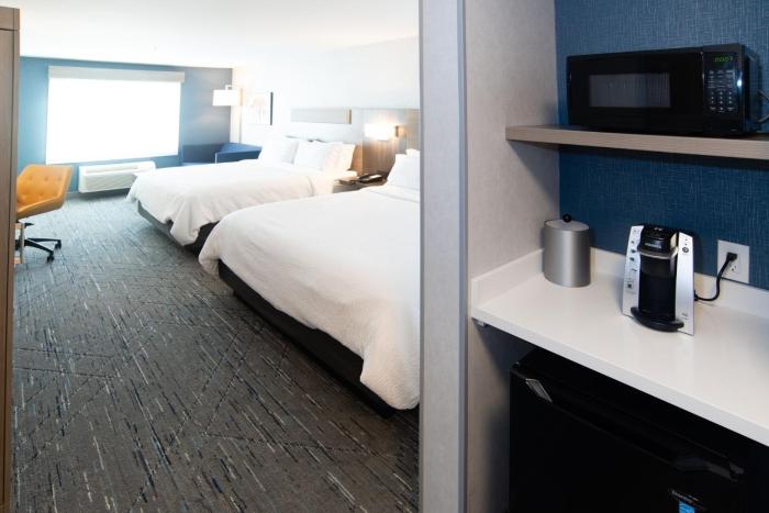 holiday inn express and suites moose jaw an ihg hotel