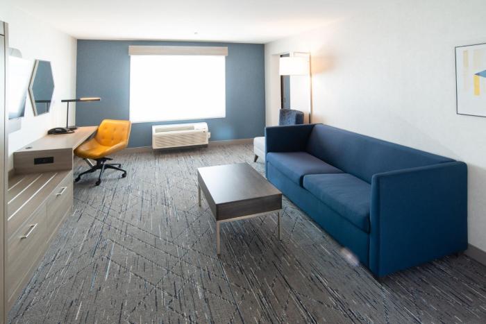 holiday inn express and suites moose jaw an ihg hotel