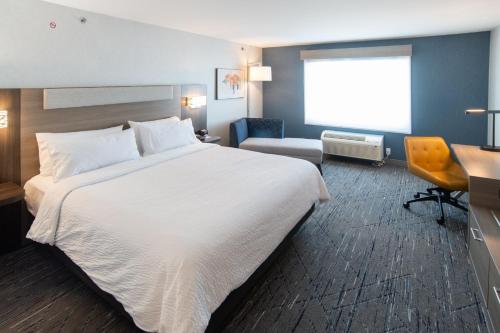 holiday inn express and suites moose jaw an ihg hotel