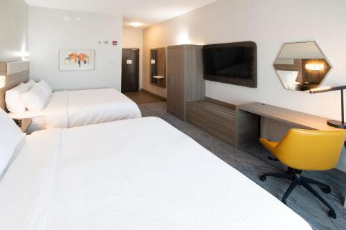 holiday inn express and suites moose jaw an ihg hotel
