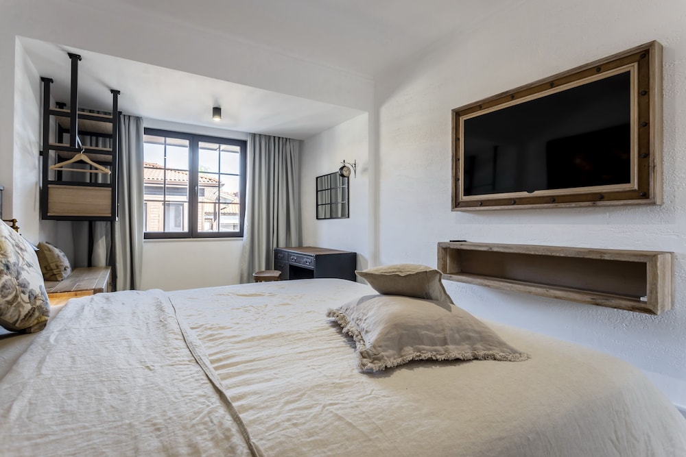 castro mesembria boutique hotel