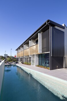 The Glen Hotel & Suites,Eight Mile Plains>>Brisbane,5 star