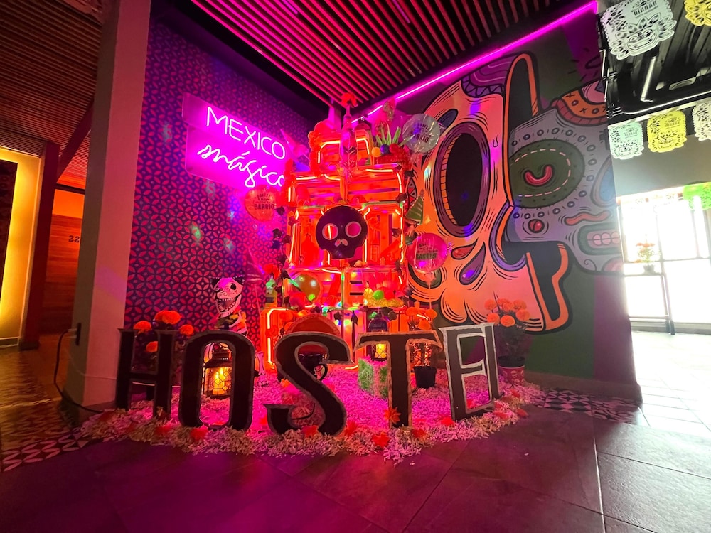 barrio downtown mexico city hostel