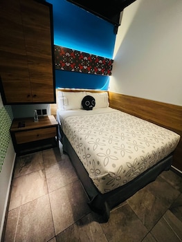 barrio downtown mexico city hostel