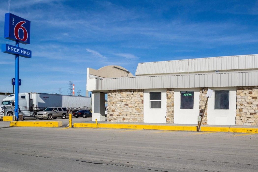 Hotel 465 By Regency Inn & Suites,Indianapolis>>Indiana,2 star