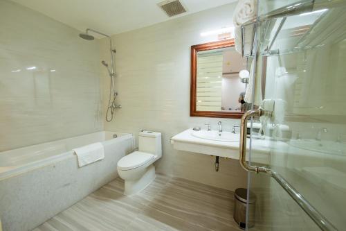 the shine 2 hotel and apartment