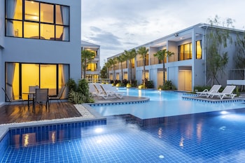 hatchao heritage beachfront resort