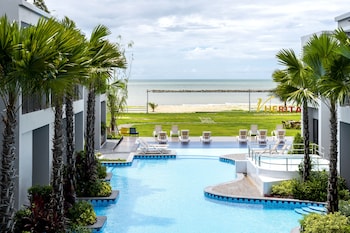 hatchao heritage beachfront resort