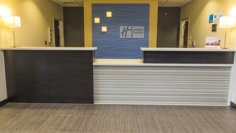 holiday inn express and suites thunder bay by ihg