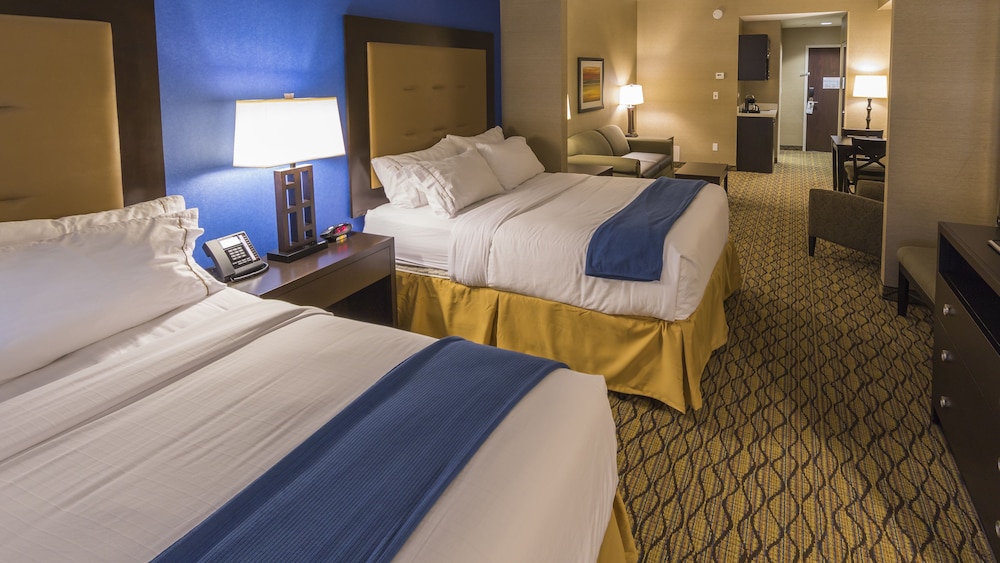 holiday inn express and suites thunder bay by ihg