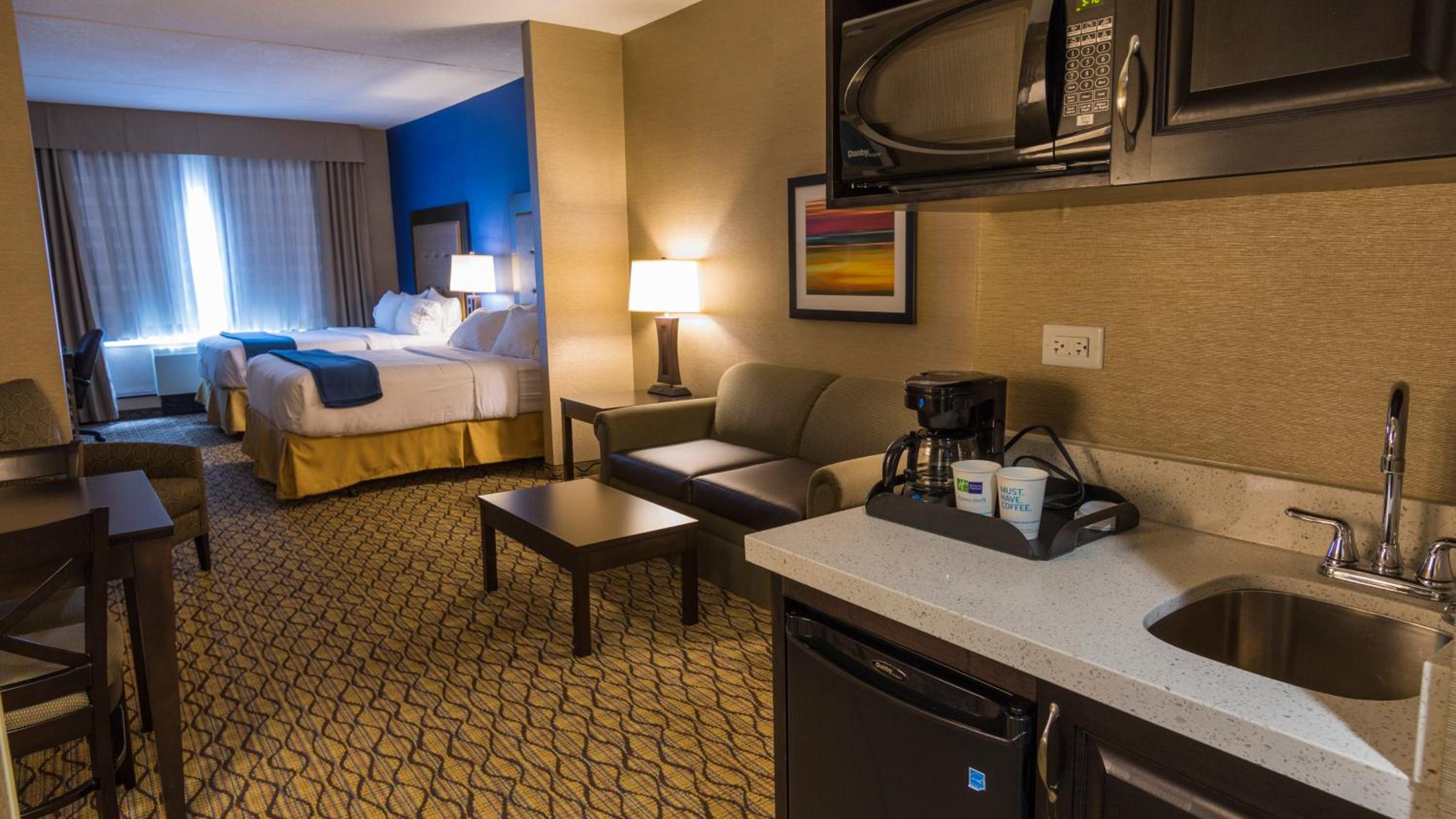 holiday inn express and suites thunder bay by ihg