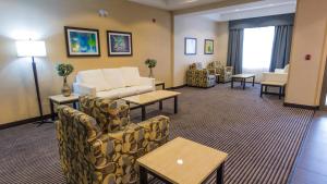 holiday inn express and suites thunder bay by ihg