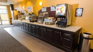 holiday inn express and suites thunder bay by ihg