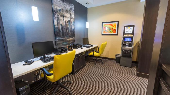 holiday inn express and suites thunder bay by ihg