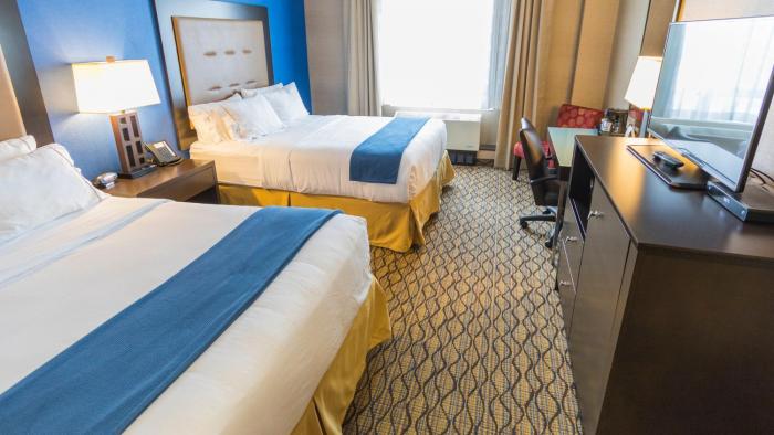 holiday inn express and suites thunder bay by ihg