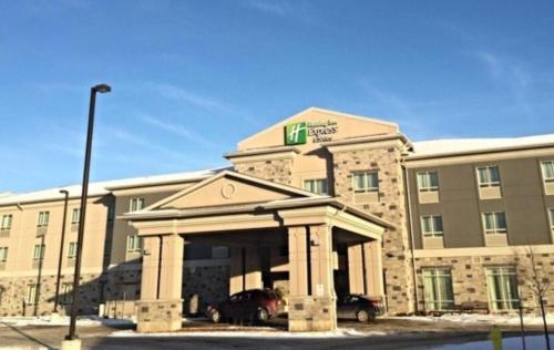 holiday inn express and suites thunder bay by ihg