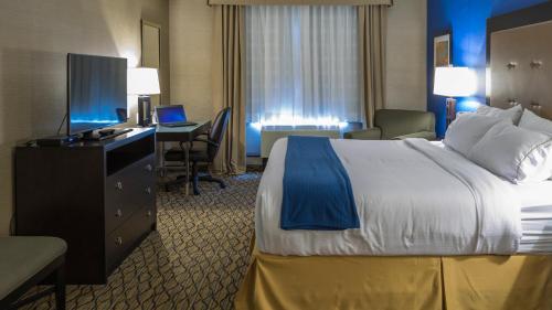 holiday inn express and suites thunder bay by ihg