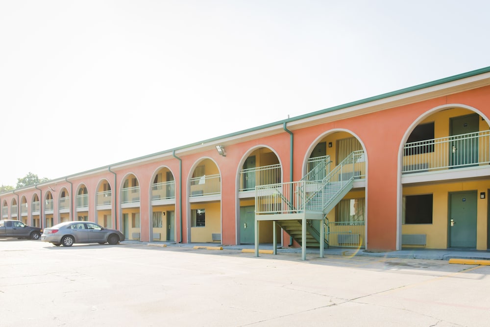 express inn gulf bank