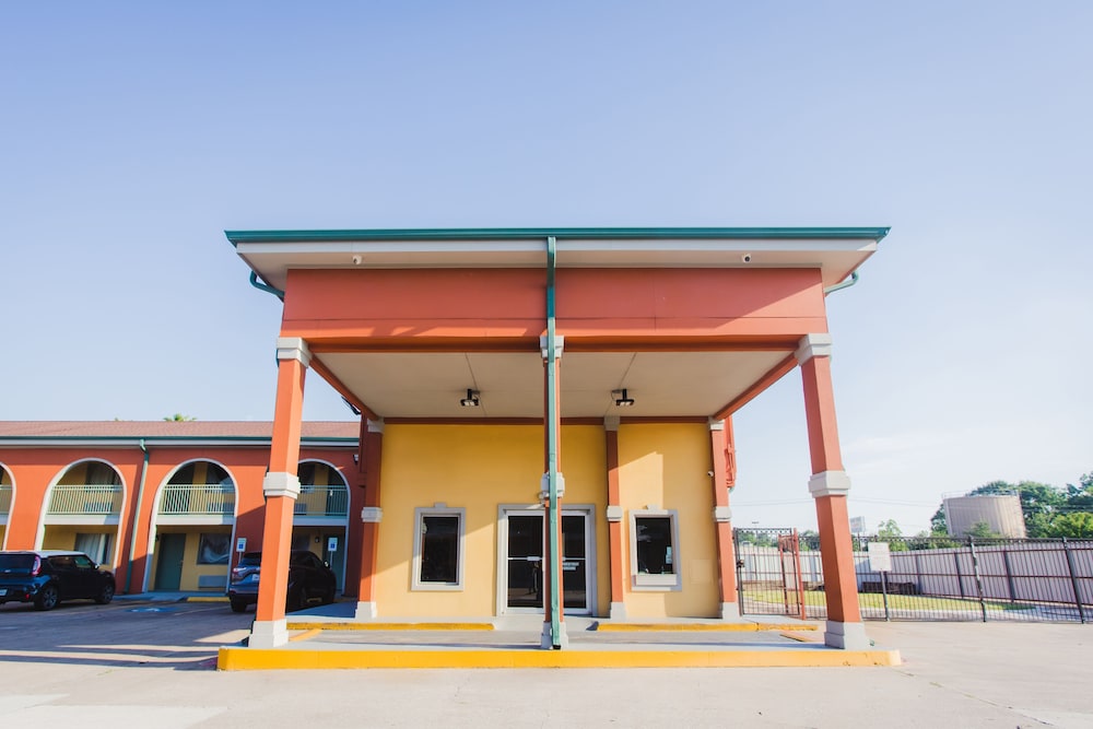 express inn gulf bank