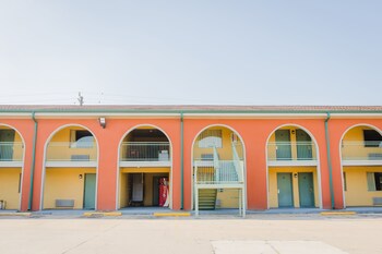 express inn gulf bank