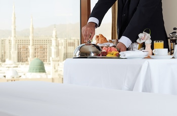 pullman zamzam madina