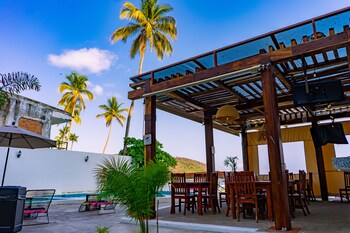 santa martha bungalows