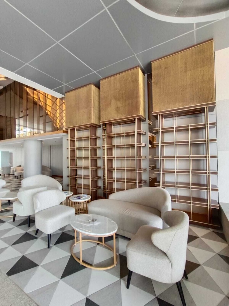 arshika bali sunset road