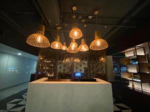 arshika bali sunset road