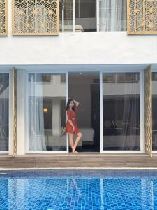 arshika bali sunset road