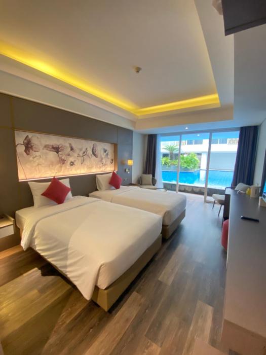 arshika bali sunset road