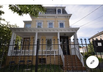 Motel House,United States Of America>>Newark,2 star