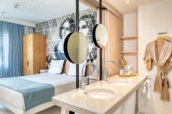 king jason protaras designed for adults by louis hotels