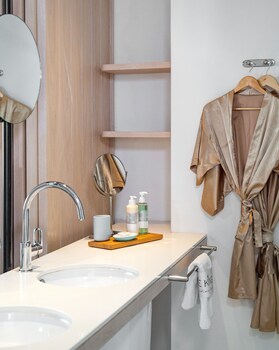 king jason protaras designed for adults by louis hotels