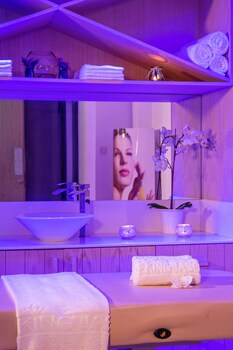 king jason protaras designed for adults by louis hotels