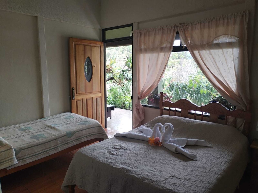 cabinas las manzanas bed y breakfast