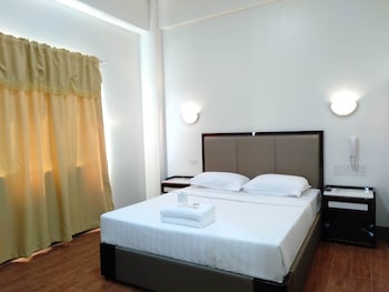 Meaco Royal Hotel- Aparri,Cagayan>>Aparri,2 star