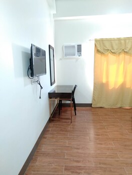 Meaco Royal Hotel- Aparri,Cagayan>>Aparri,2 star
