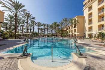 unique club at lopesan costa meloneras resort