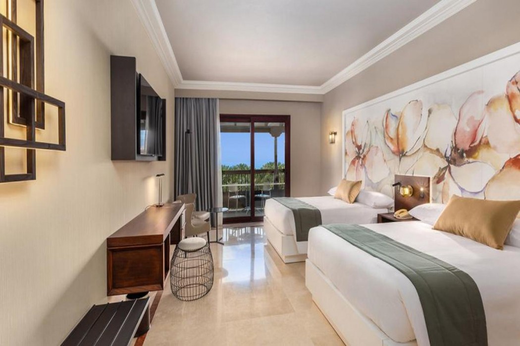 unique club at lopesan costa meloneras resort