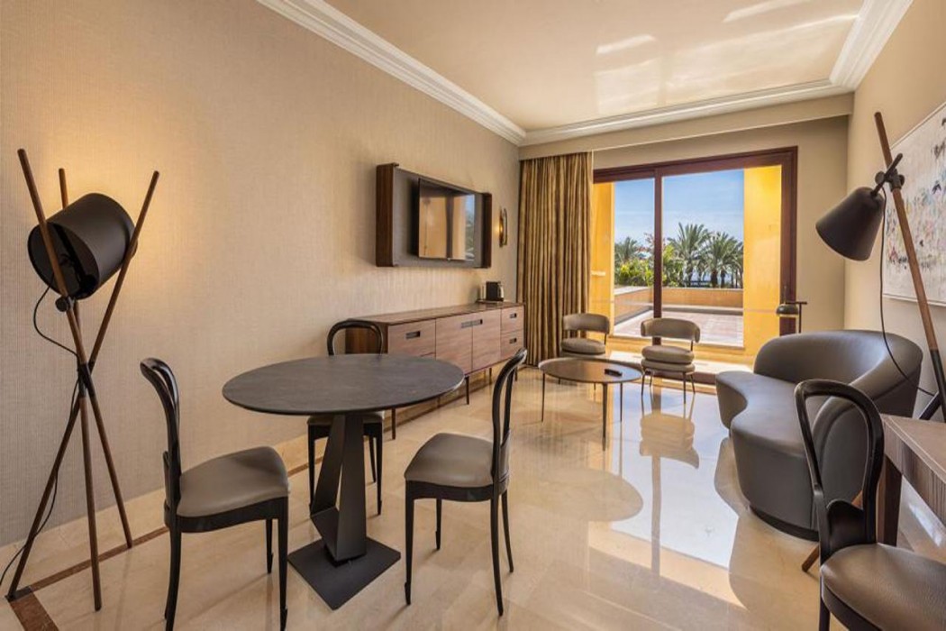 unique club at lopesan costa meloneras resort