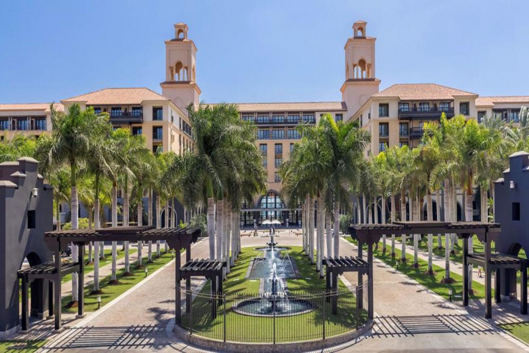 unique club at lopesan costa meloneras resort