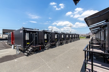 hotel r9 the yard ube