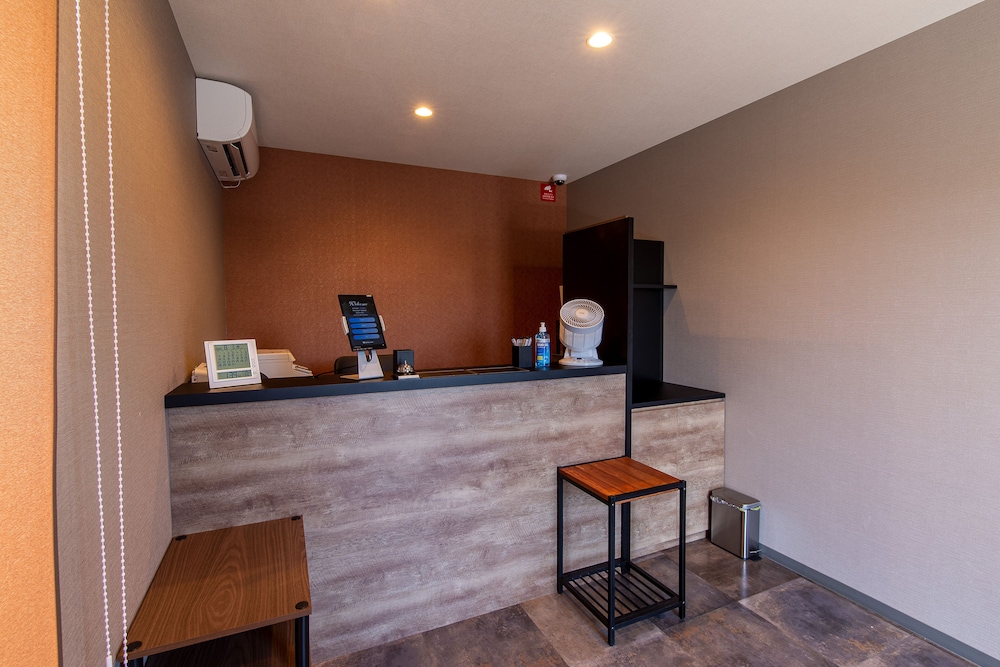 hotel r9 the yard ube