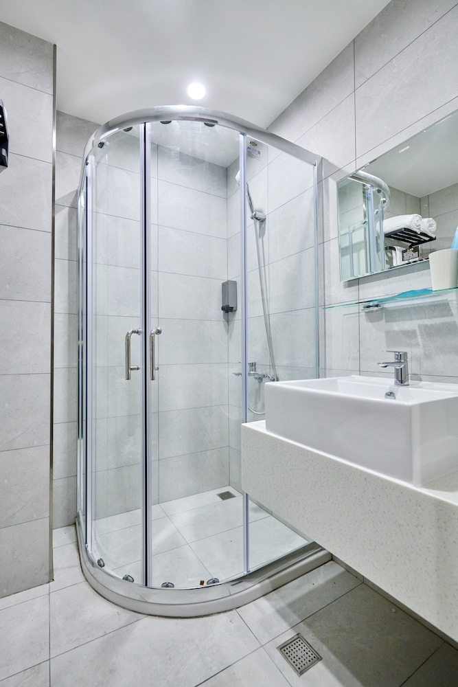 comma boutique hotel