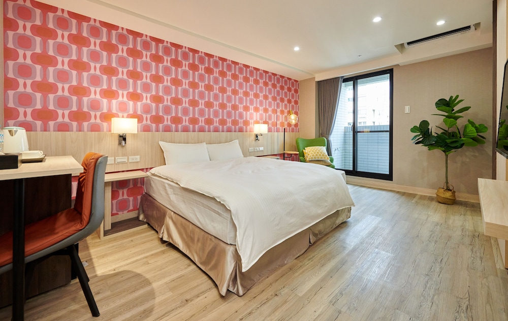 comma boutique hotel