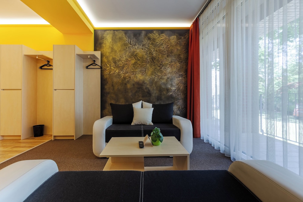 hostel mayer superior veszpra m