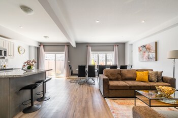 globalstay waterfront 5br townhouse private hot tub gym sauna