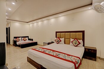 staybook atlanta new delhi train station