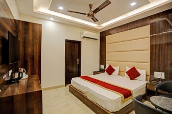 staybook atlanta new delhi train station