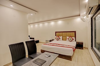 staybook atlanta new delhi train station